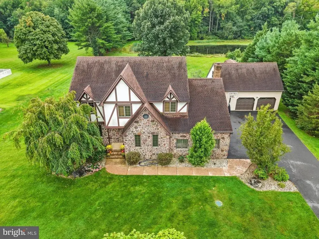 28 S Hockey Dr, COLUMBUS