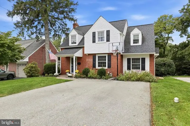 32 Moreland Rd, Paoli