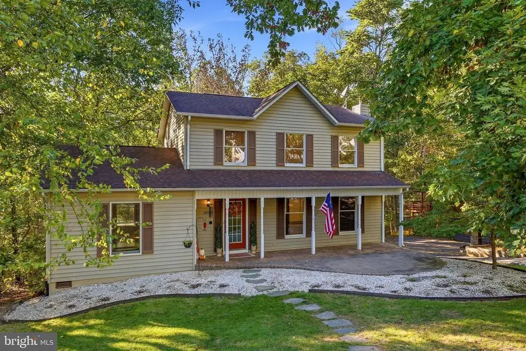 324 Overlook Dr, CROSS JUNCTION
