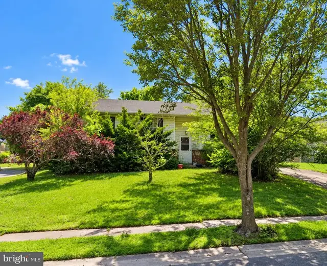 9144 Honeysuckle Dr, Easton