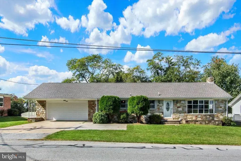 2029 Grandview Rd, HANOVER