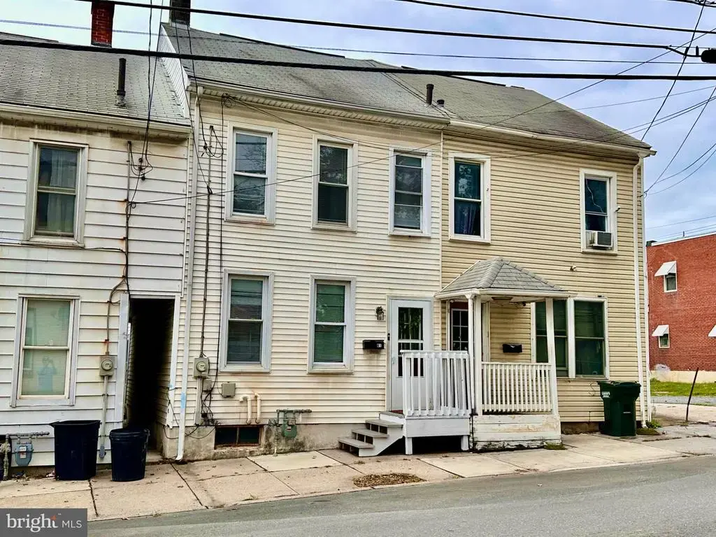 61 N 12th St, LEBANON