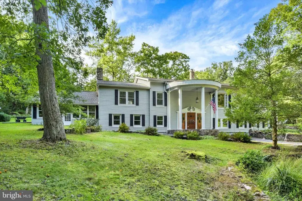 1901 Potato Valley Rd, HARRISBURG