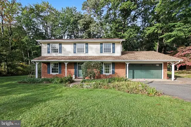 9990 Marian Dr, Manassas