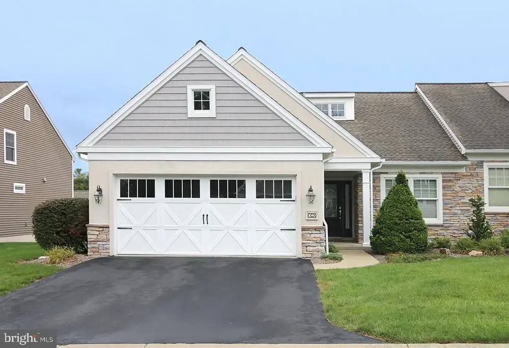 1040 English Dr, LEBANON