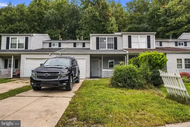 122 Freedom Trl, New Castle
