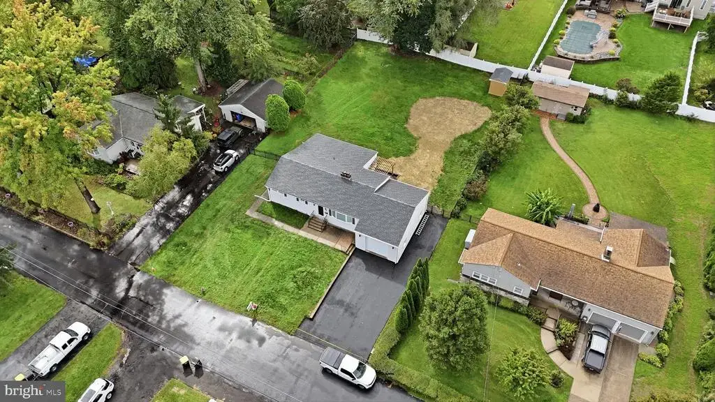 1162 Sunset Ln, BENSALEM