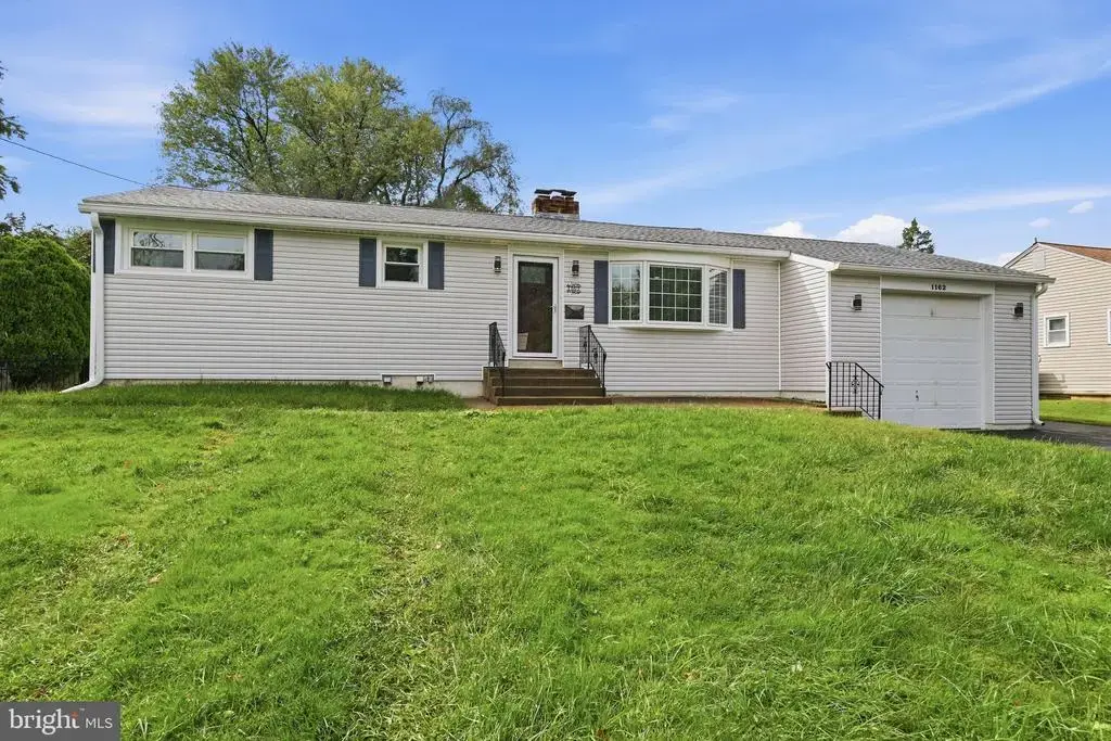 1162 Sunset Ln, BENSALEM