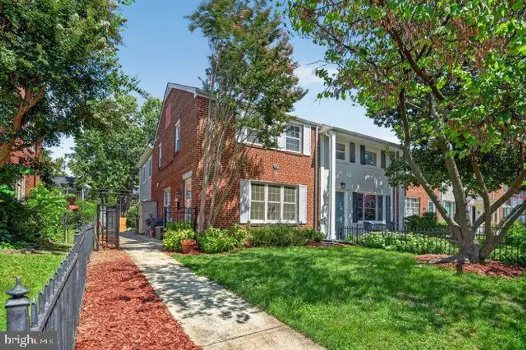1527 Woodbine St, ALEXANDRIA