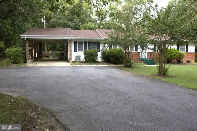 46186 Rue Purchase Rd, Lexington Park