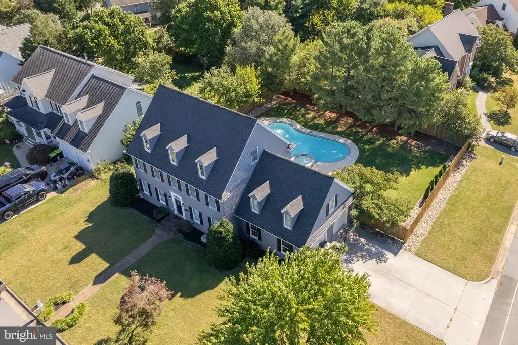 205 Crestleigh Dr, WINCHESTER