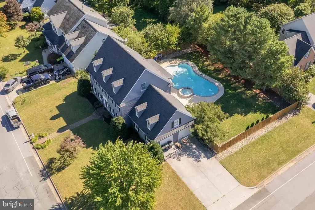 205 Crestleigh Dr, WINCHESTER