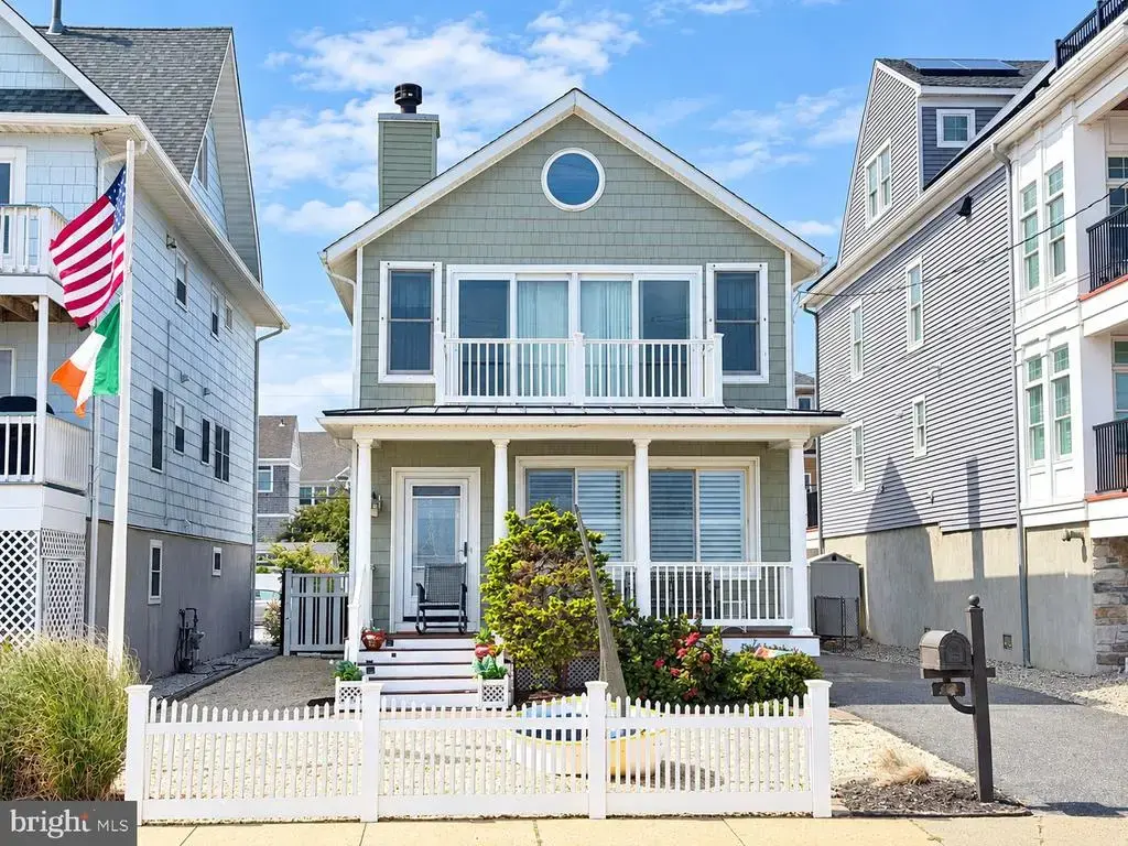 576 Ocean Ave, SEA BRIGHT