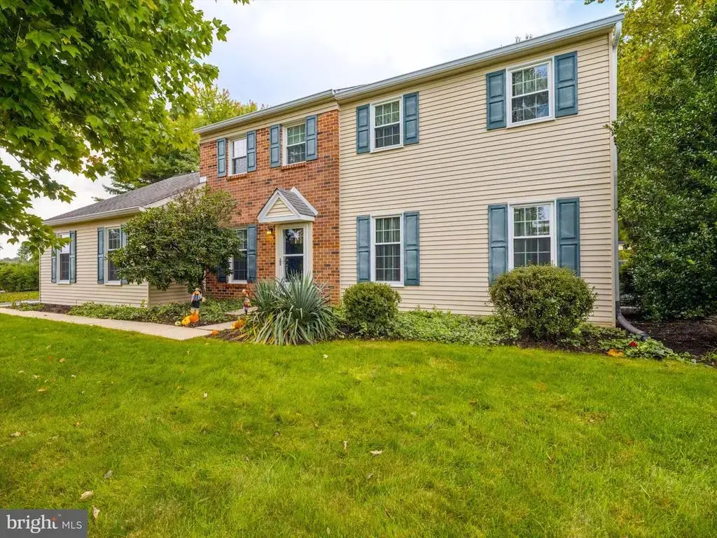 11 Quail Run Ln, GLENMOORE