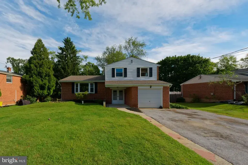 7 Doe Ln, MALVERN