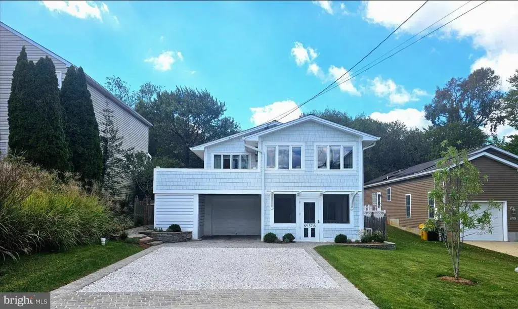 3718 Carroll Dr, EDGEWATER