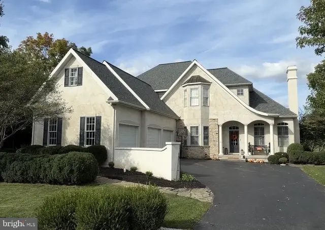 732 Goose Neck Dr, Lititz