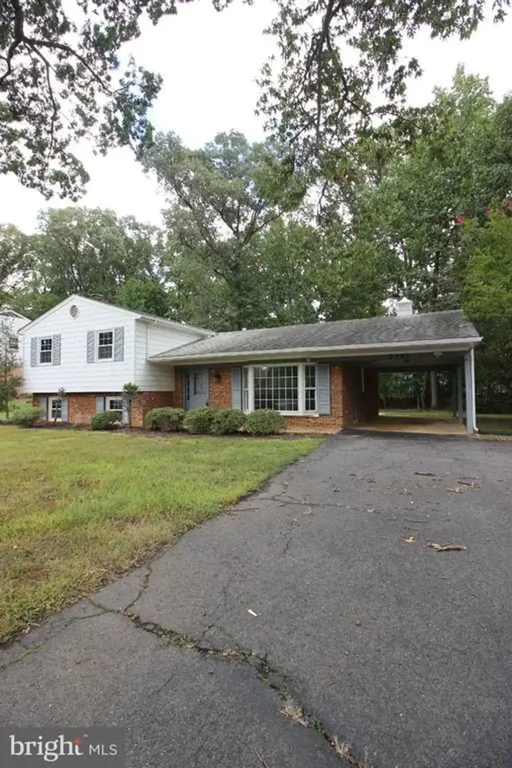 2391 Cedar Ln, VIENNA