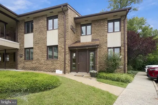 2917 Hunter Mill Rd #11 & 27, Oakton