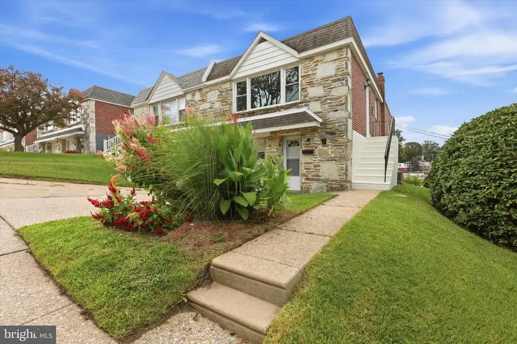 704 Hill Rd, PHILADELPHIA
