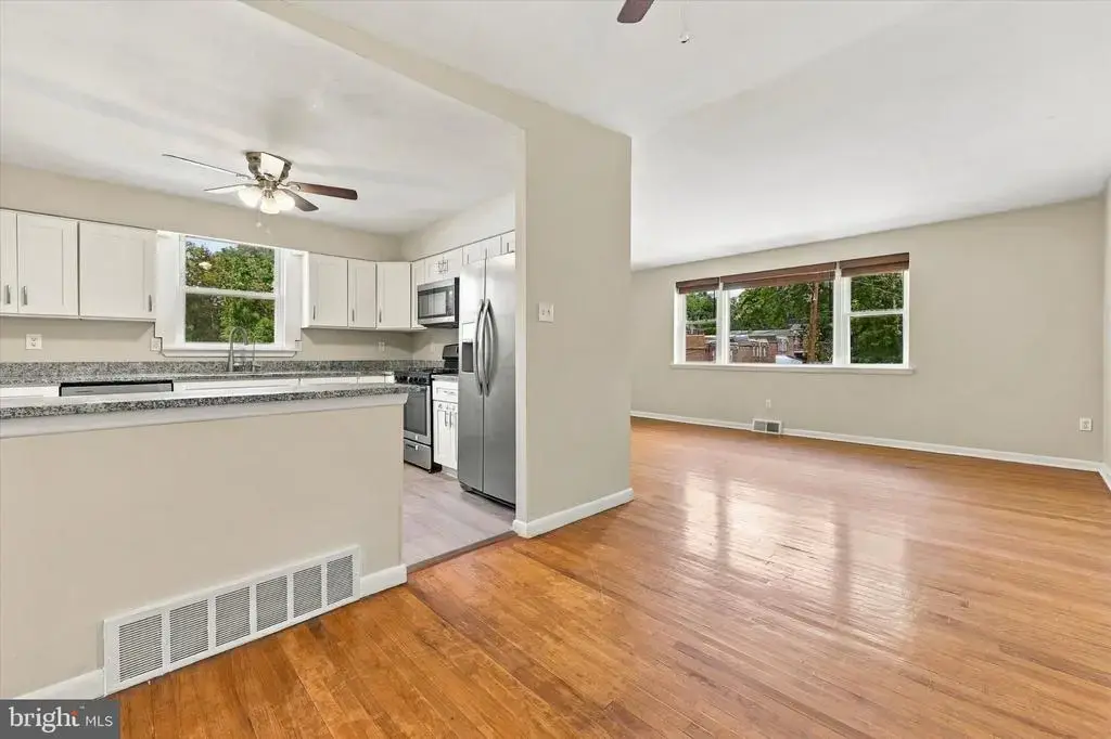 704 Hill Rd, PHILADELPHIA