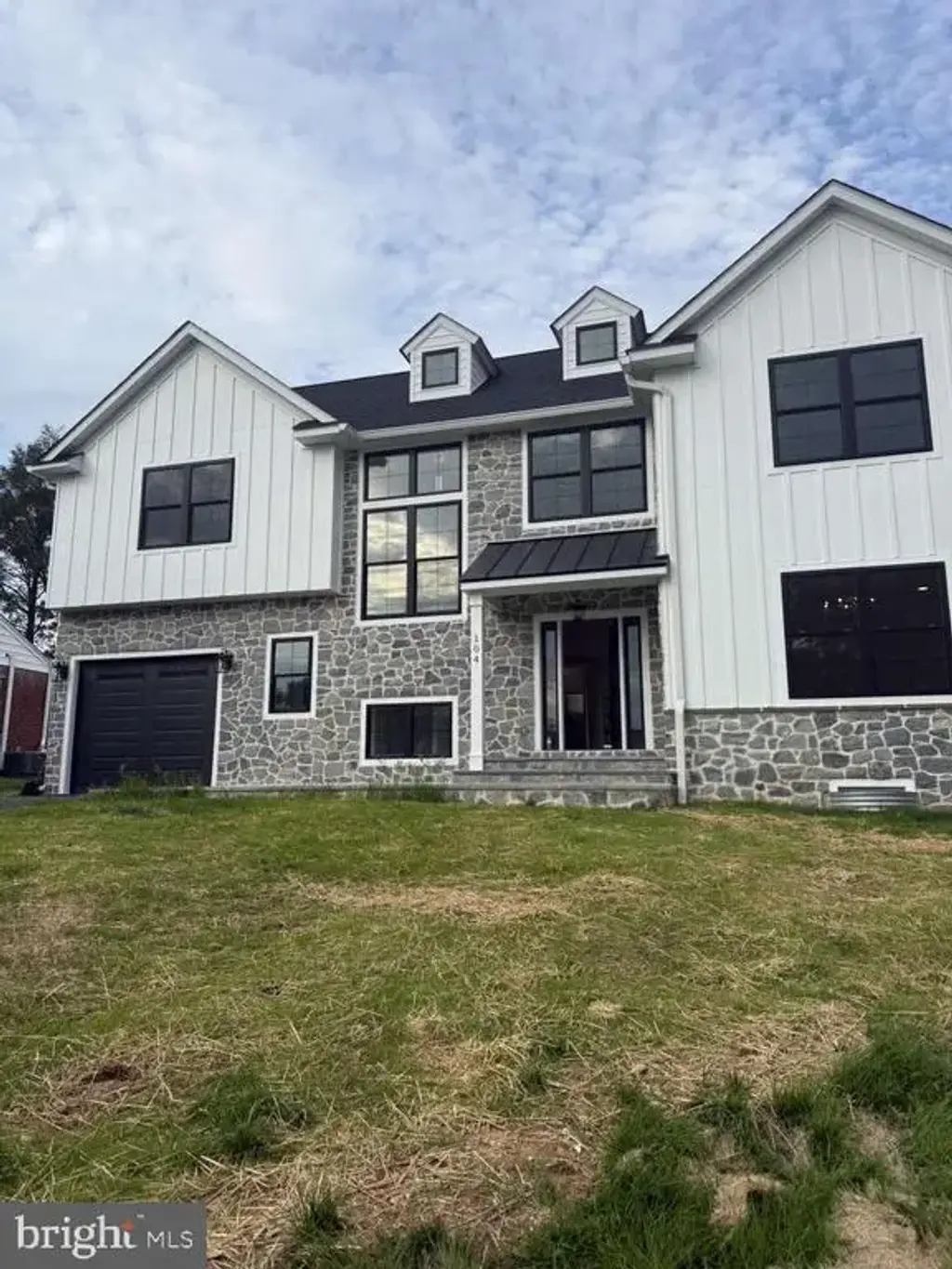 104 Pine Tree Rd, PAOLI