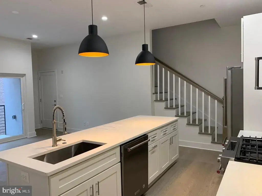 4008 Edmunds St Nw #7, WASHINGTON