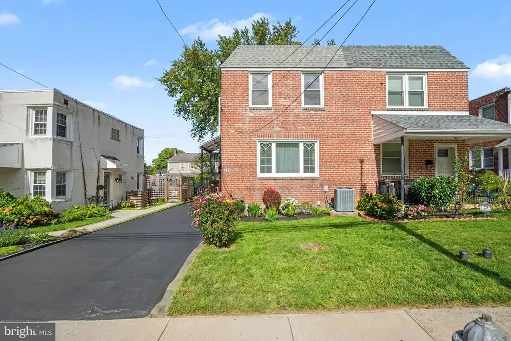 230 Williams Rd, BRYN MAWR