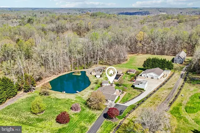 16970 Teagues Point Rd, Hughesville