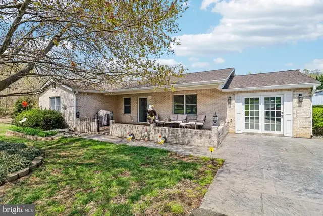 16970 Teagues Point Rd, Hughesville