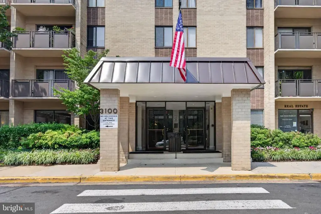 3100 S Manchester St #936, FALLS CHURCH