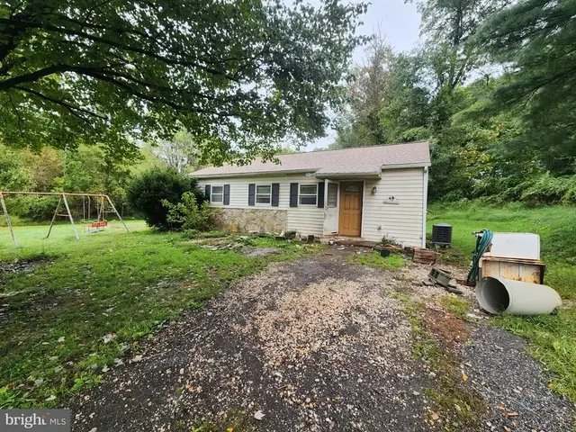 415 Twin Arch, Mount Airy