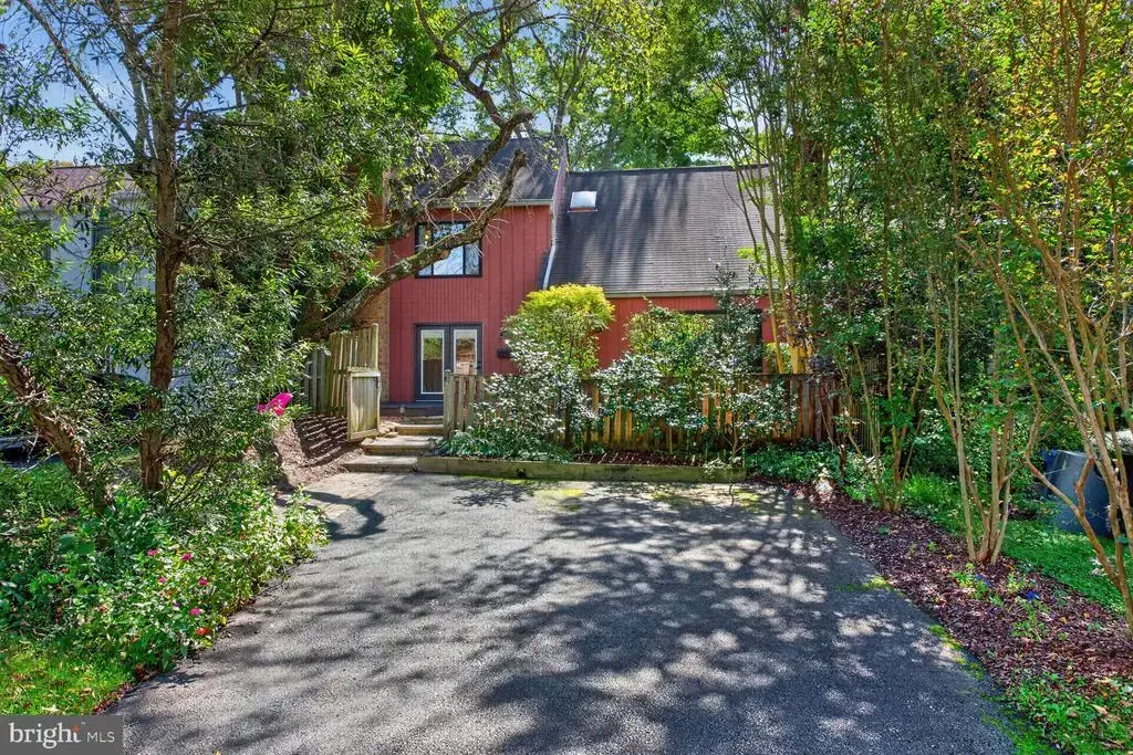10903 Knights Bridge Ct, RESTON