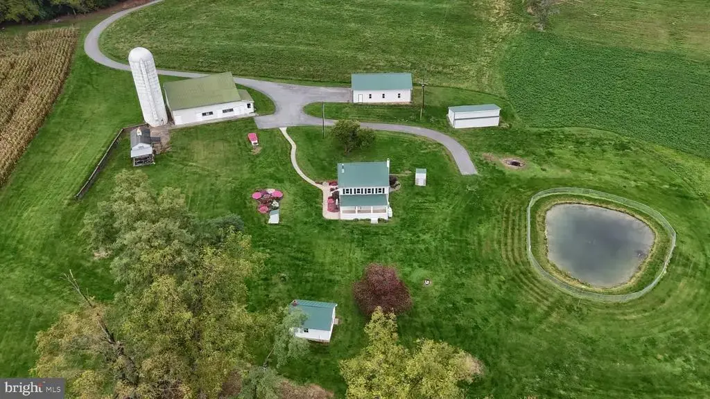 37 Big Bend Ln, ROBESONIA