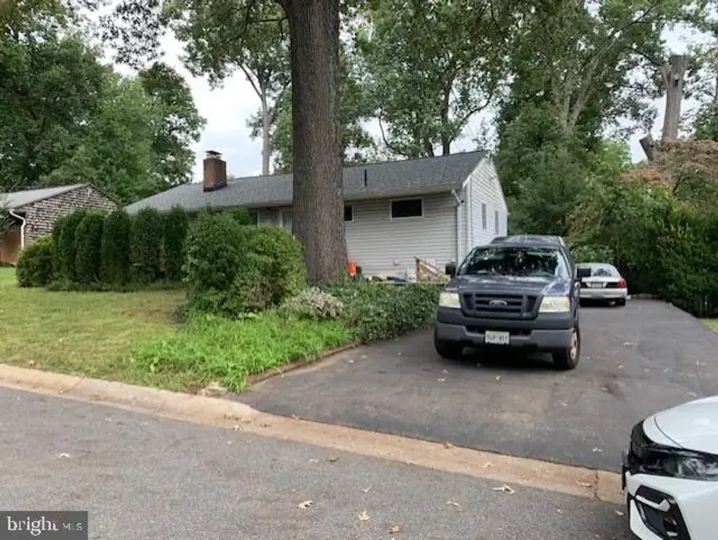 112 Rolling Rd E, GAITHERSBURG