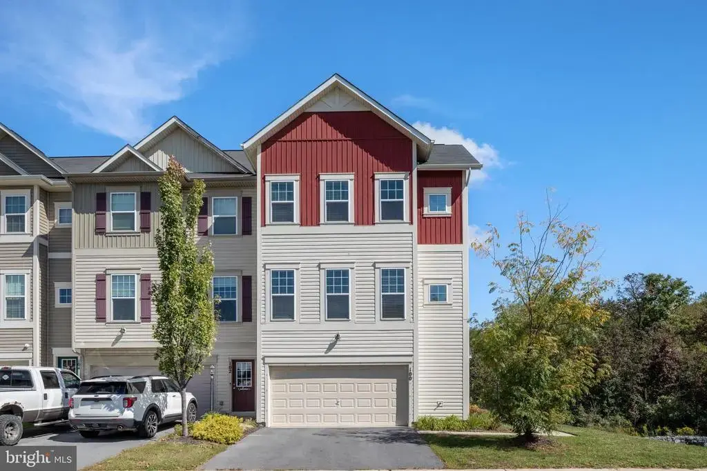 100 Splendor Garden Way, STEPHENSON