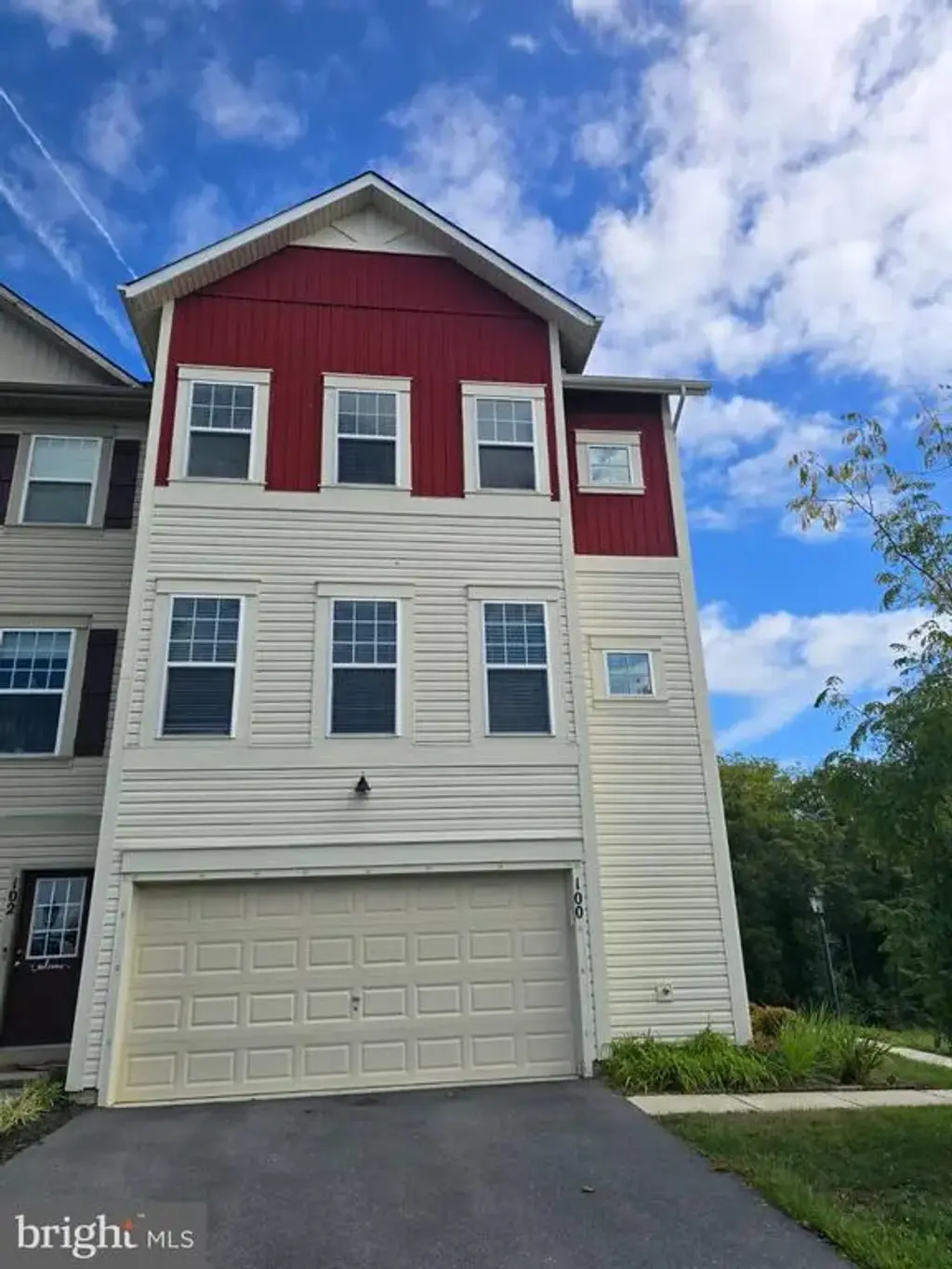 100 Splendor Garden Way, STEPHENSON