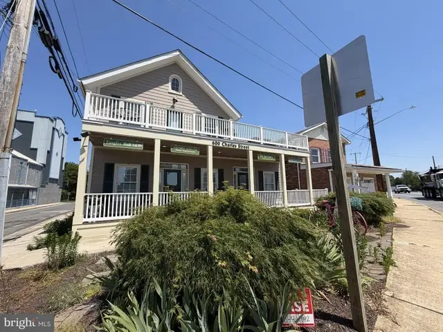 600 Charles St, La Plata
