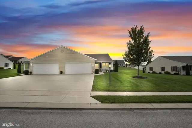 1379 Pleasant View Dr #222, Spring Grove