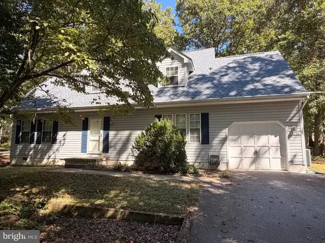 23236 Hickory Nut Dr, California