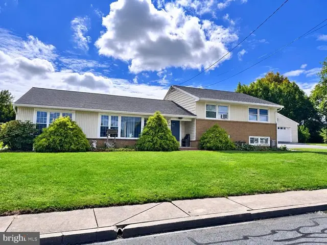 540 Westfield Dr, New Holland