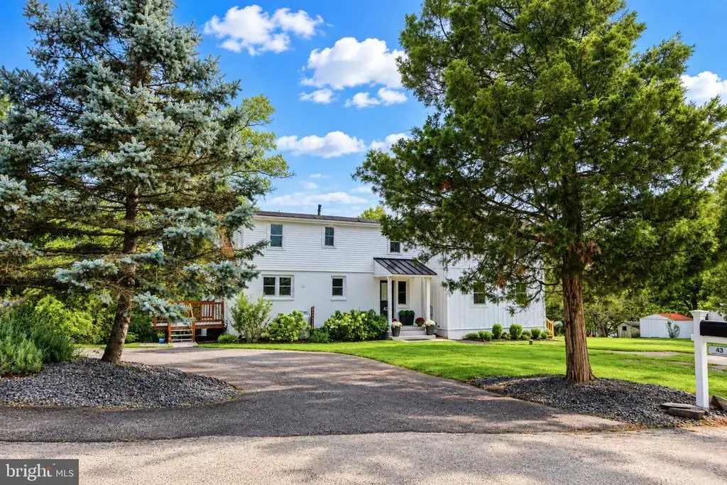 43 Henry Ave, COLLEGEVILLE