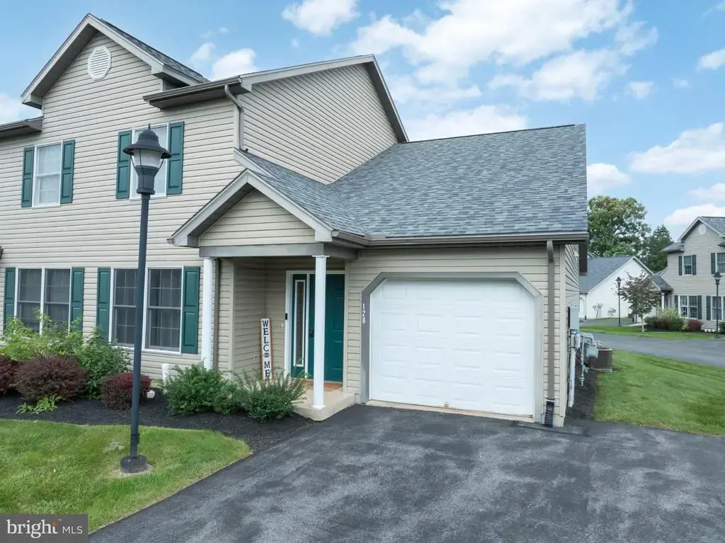 128 Winchester Ct, STATE COLLEGE