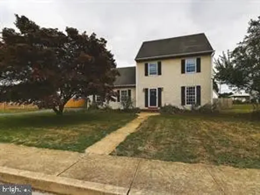 127 S Walnut St, HUMMELSTOWN