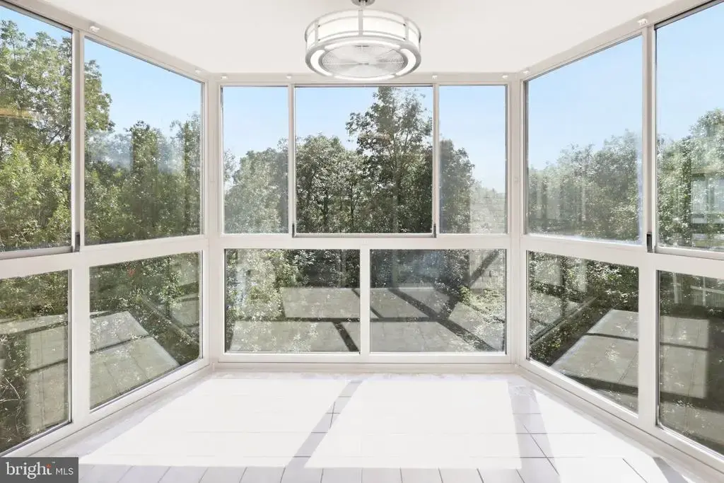 19385 Cypress Ridge Ter #604, LEESBURG