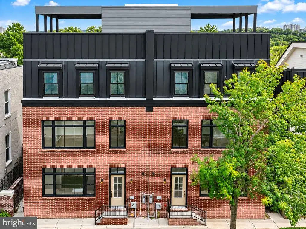 210 Kalos St, PHILADELPHIA