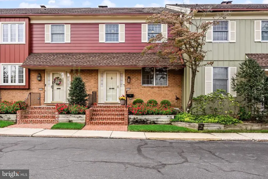 633 E Main St #d5, MOORESTOWN