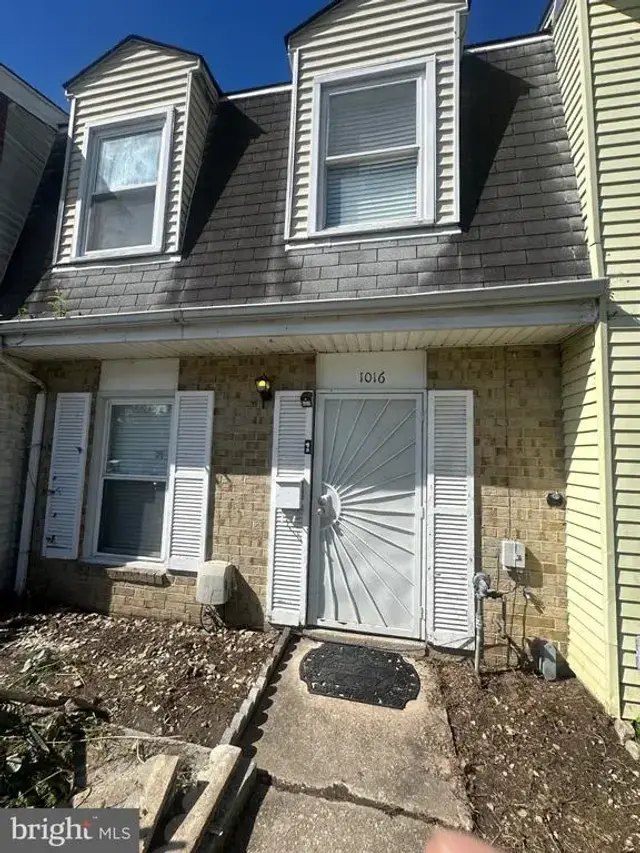 1016 Waterside Ct, Edgewood