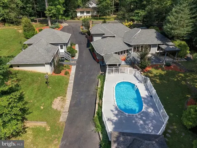 12379 Algonquin Trl Trl, Lusby