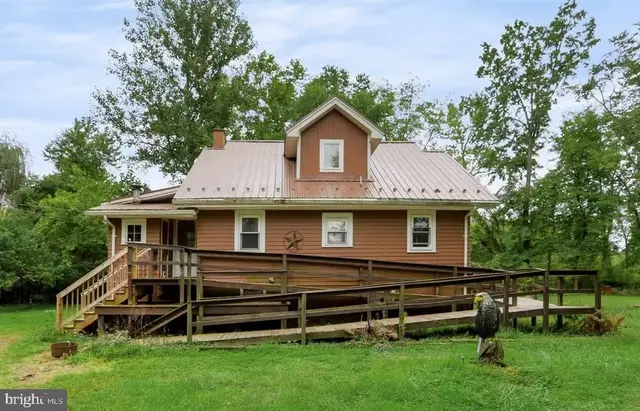 254 Cottage Ln, Mill Hall